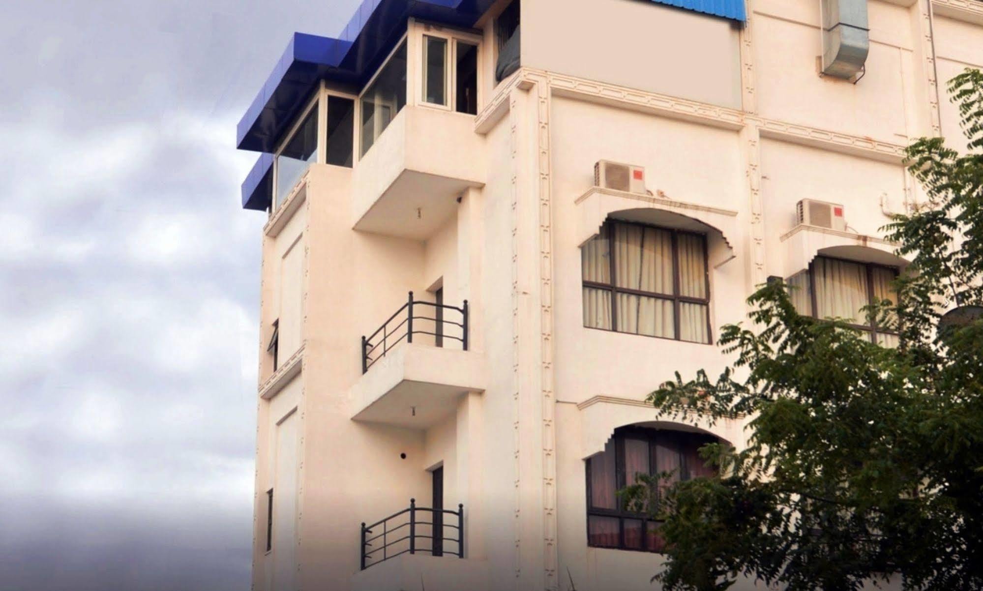 Hotel Genx Banjara Hill 1589 Hajdarabad Zewnętrze zdjęcie