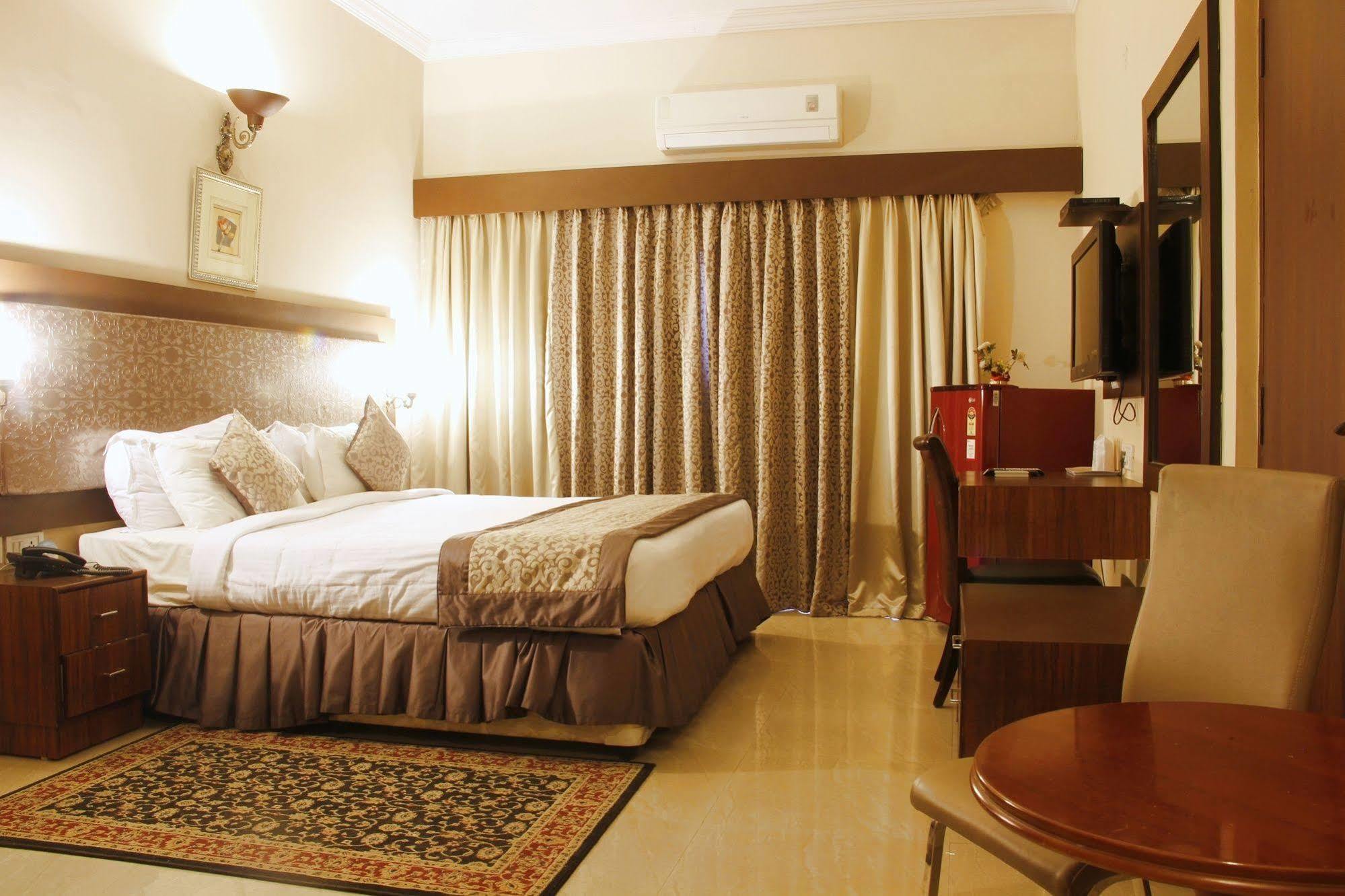 Hotel Genx Banjara Hill 1589 Hajdarabad Zewnętrze zdjęcie