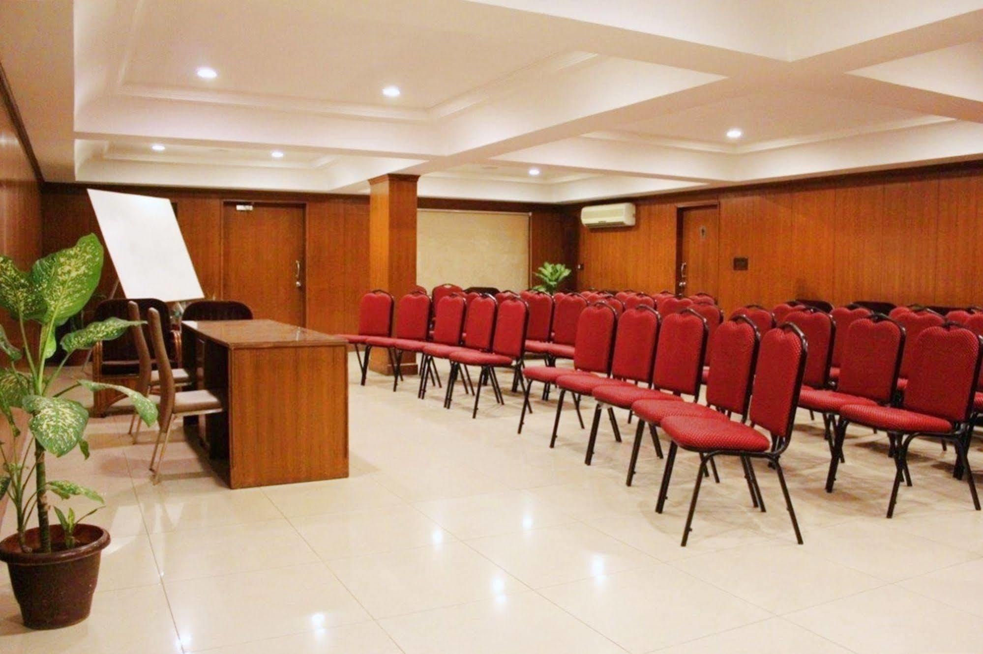 Hotel Genx Banjara Hill 1589 Hajdarabad Zewnętrze zdjęcie